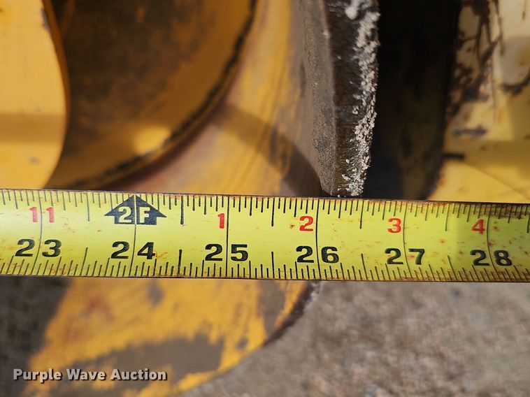 image for item DK0566 DynaPac CC122 double drum vibratory roller