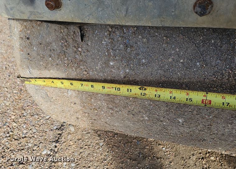 image for item DK0566 DynaPac CC122 double drum vibratory roller