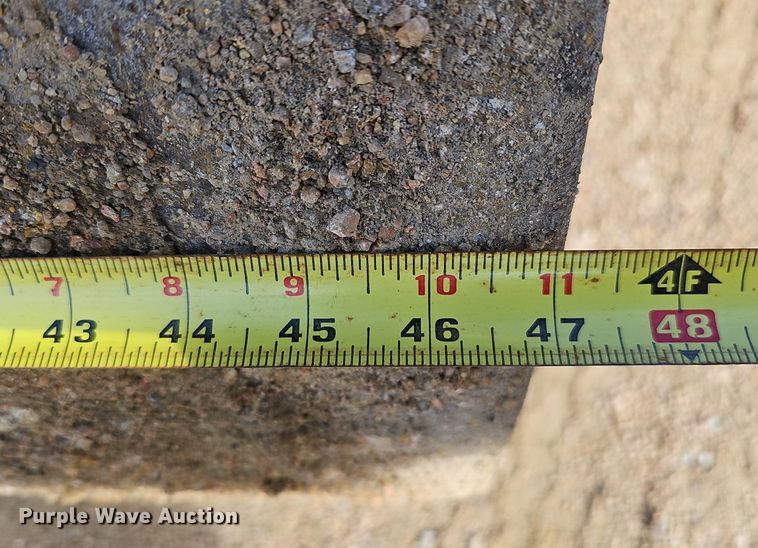 image for item DK0566 DynaPac CC122 double drum vibratory roller