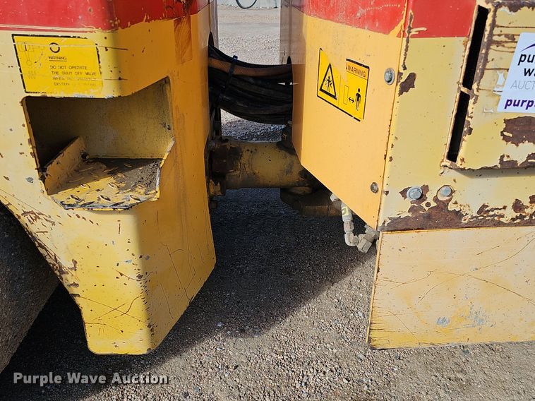 image for item DK0566 DynaPac CC122 double drum vibratory roller