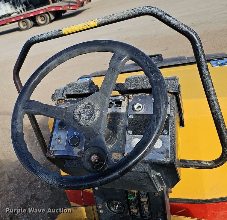 image for item DK0566 DynaPac CC122 double drum vibratory roller