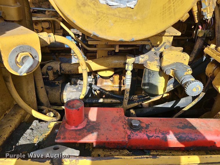 image for item DK0569 1995 Caterpillar 963B track loader