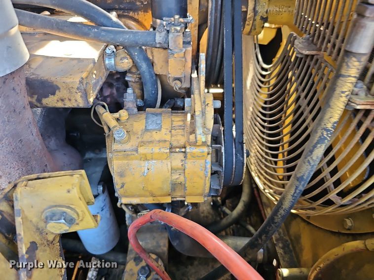 image for item DK0569 1995 Caterpillar 963B track loader
