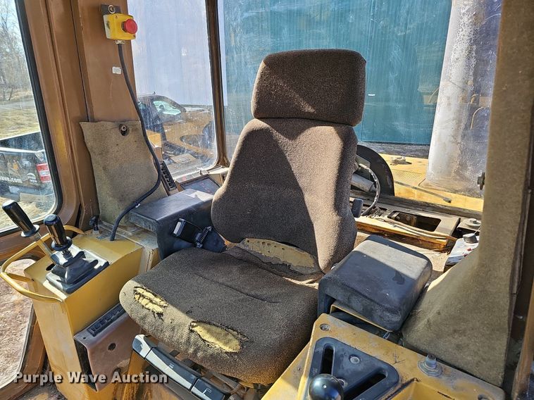 image for item DK0569 1995 Caterpillar 963B track loader