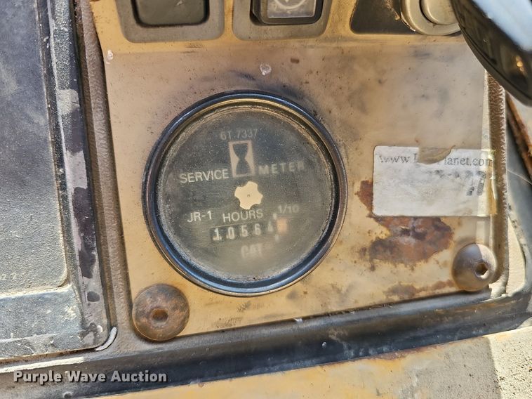 image for item DK0569 1995 Caterpillar 963B track loader