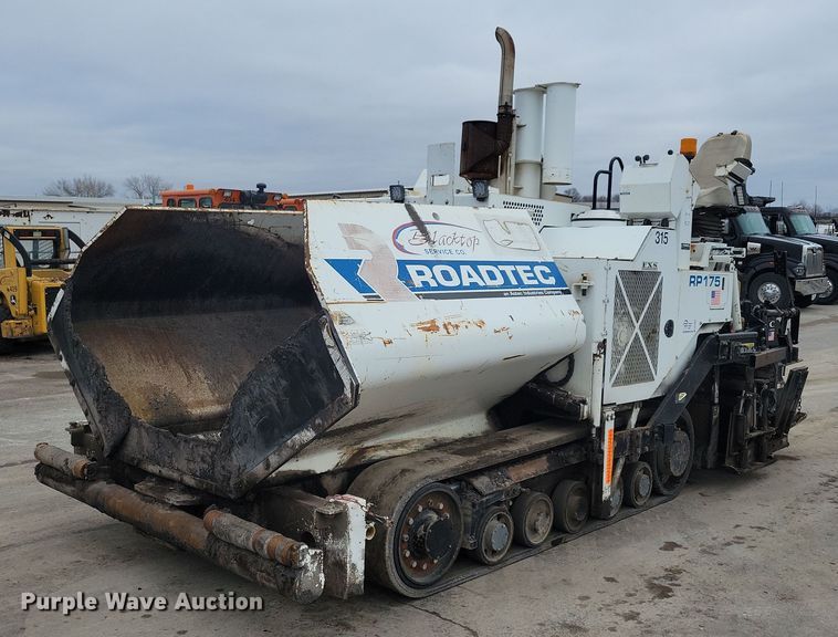 image for item DL7852 Roadtec RP175  paver
