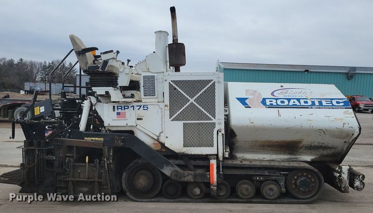 image for item DL7852 Roadtec RP175  paver