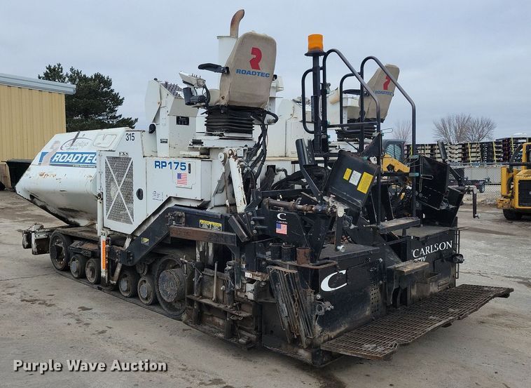 image for item DL7852 Roadtec RP175  paver