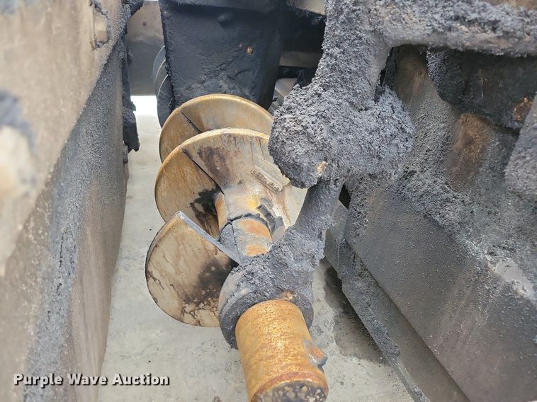 image for item DL7852 Roadtec RP175  paver