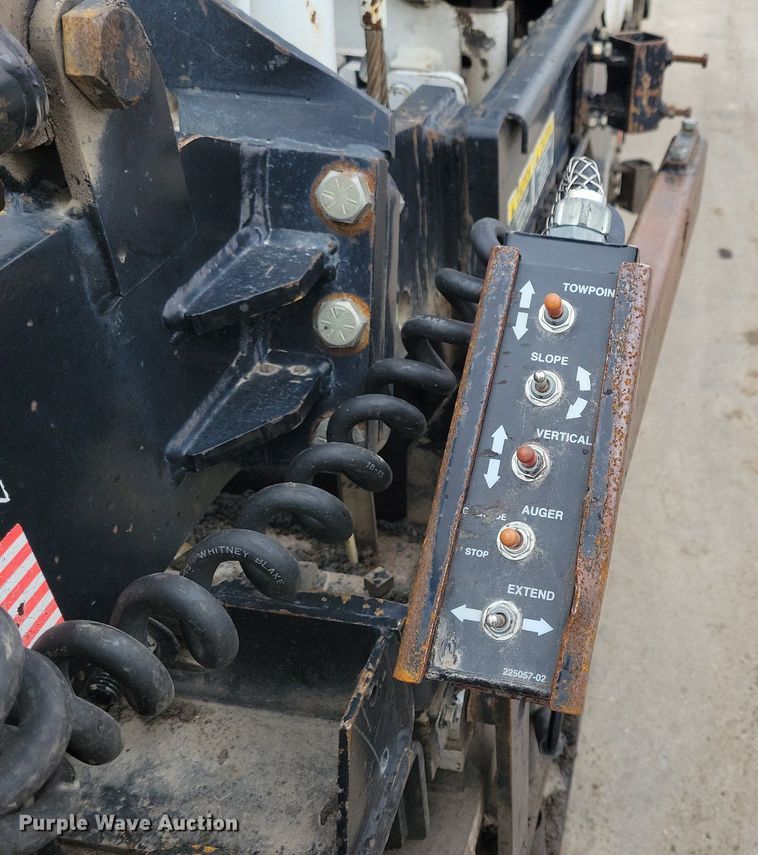 image for item DL7852 Roadtec RP175  paver