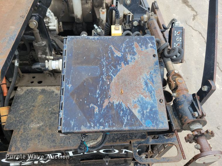 image for item DL7852 Roadtec RP175  paver