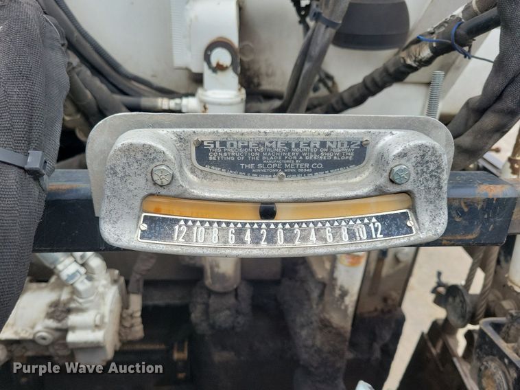 image for item DL7852 Roadtec RP175  paver