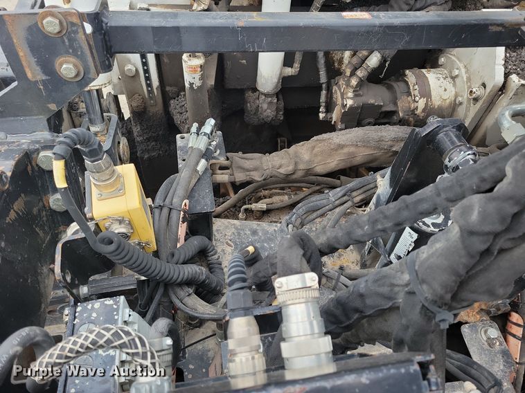 image for item DL7852 Roadtec RP175  paver