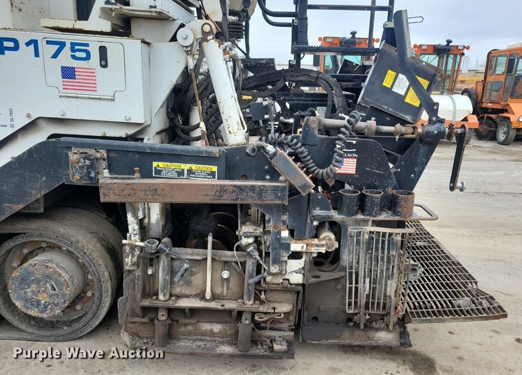 image for item DL7852 Roadtec RP175  paver