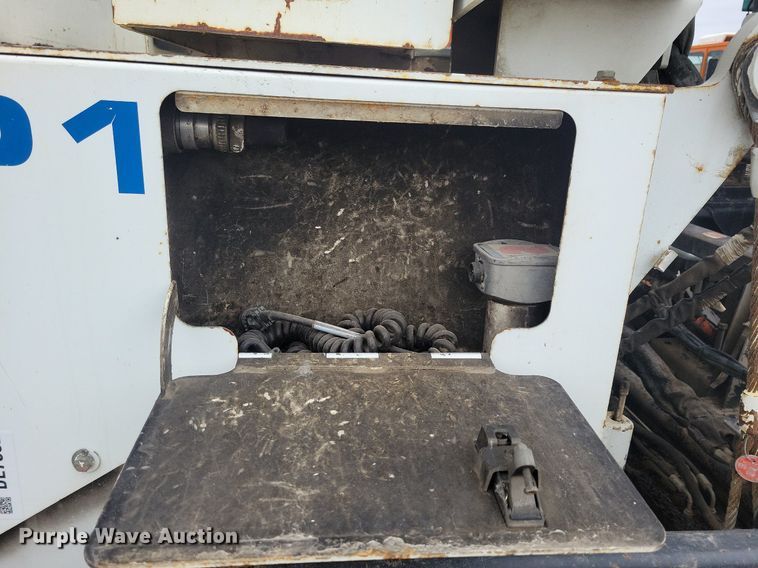 image for item DL7852 Roadtec RP175  paver