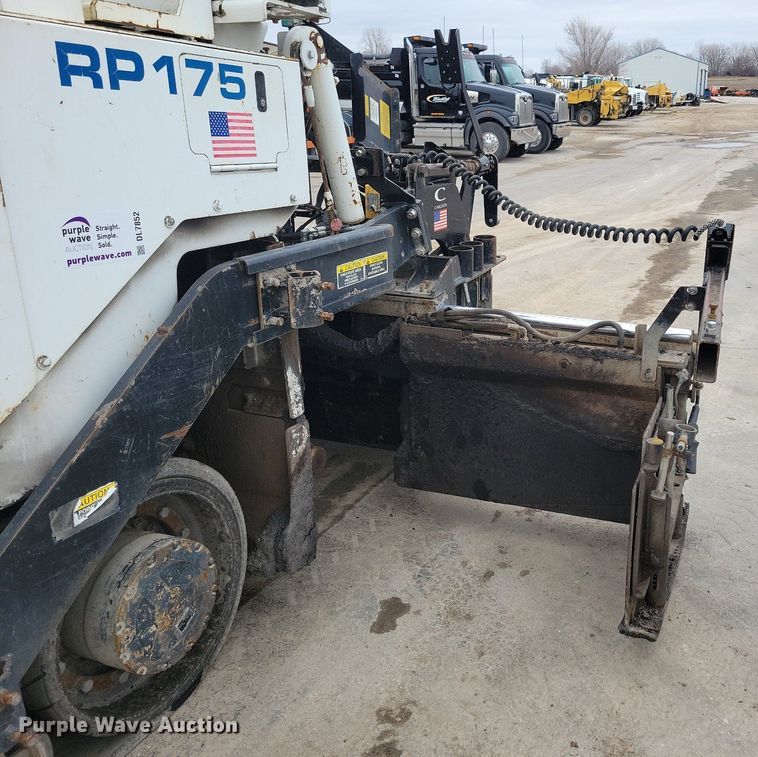 image for item DL7852 Roadtec RP175  paver