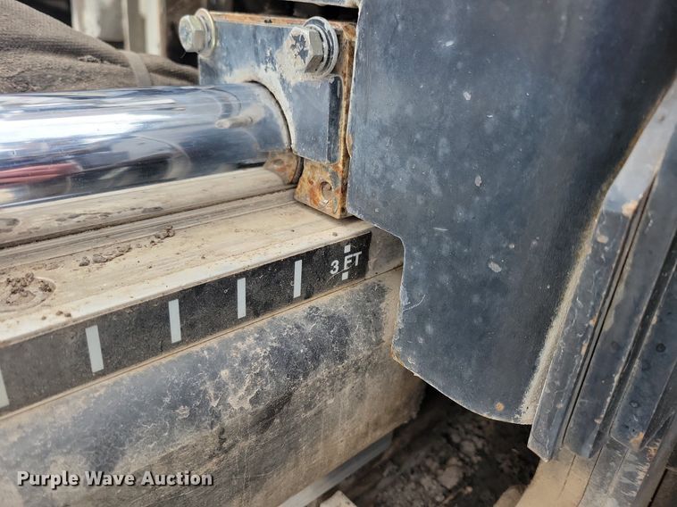 image for item DL7852 Roadtec RP175  paver