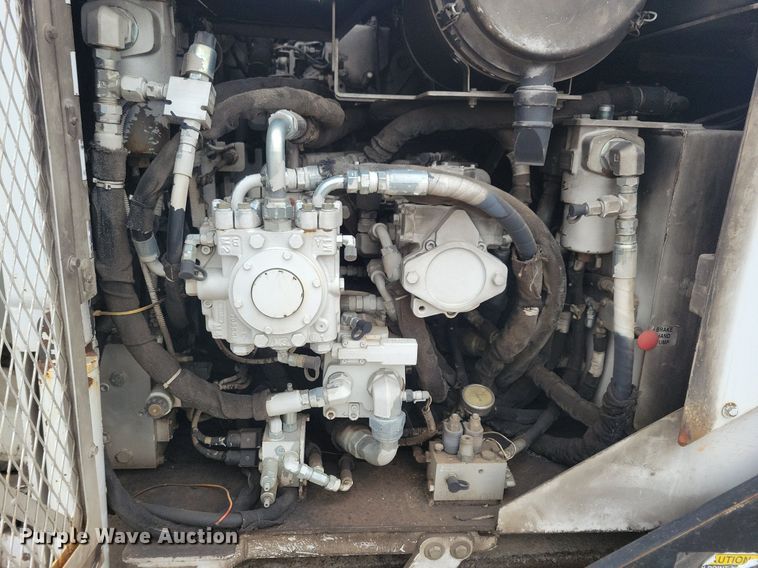 image for item DL7852 Roadtec RP175  paver