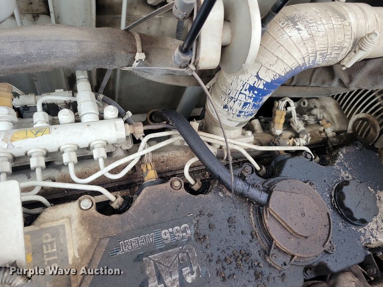 image for item DL7852 Roadtec RP175  paver