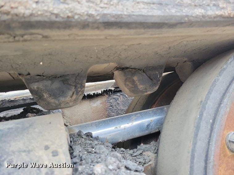 image for item DL7852 Roadtec RP175  paver