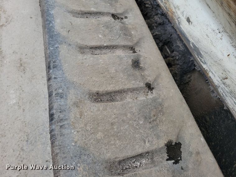 image for item DL7852 Roadtec RP175  paver