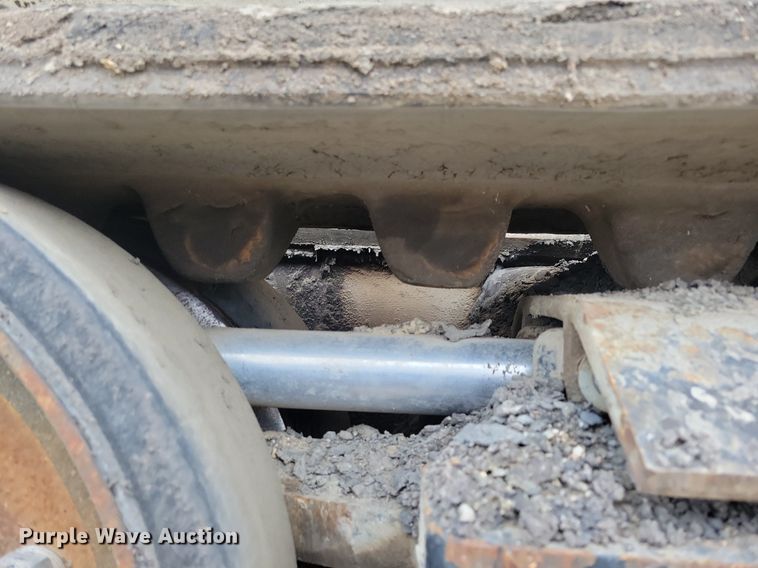 image for item DL7852 Roadtec RP175  paver