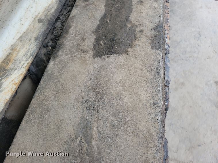 image for item DL7852 Roadtec RP175  paver