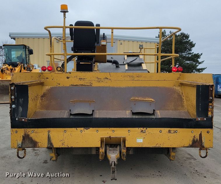 image for item DL7853 2000 Etnyre chip spreader