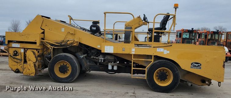 image for item DL7853 2000 Etnyre chip spreader