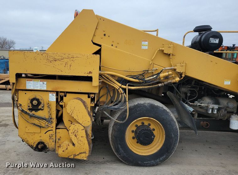 image for item DL7853 2000 Etnyre chip spreader