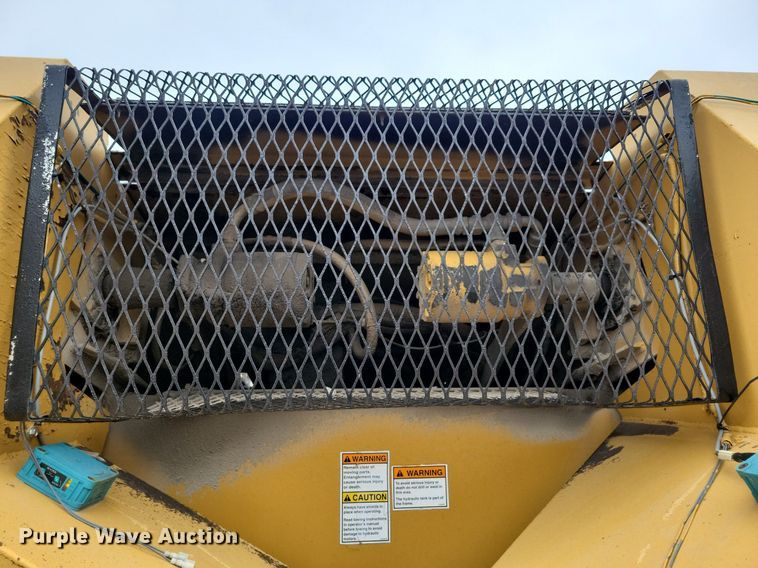 image for item DL7853 2000 Etnyre chip spreader