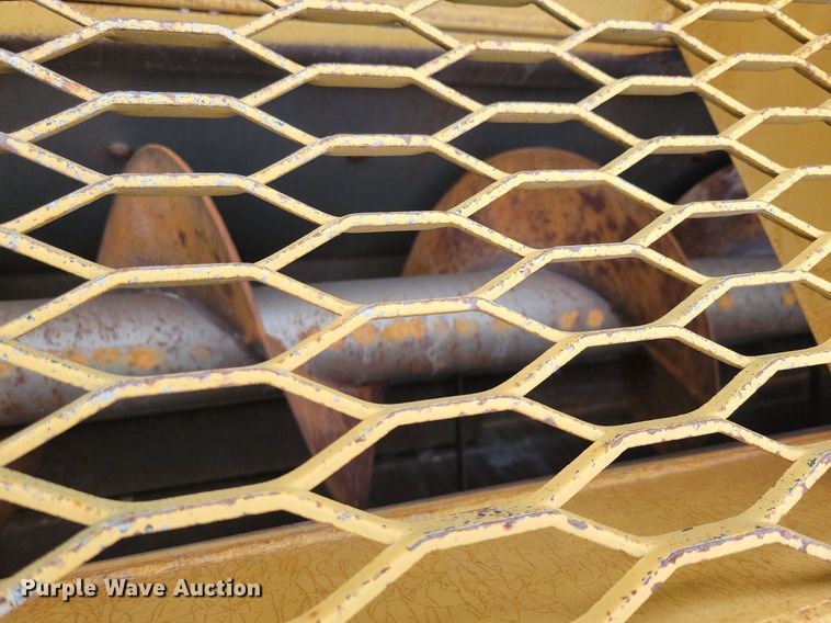 image for item DL7853 2000 Etnyre chip spreader