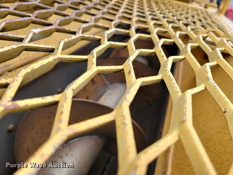 image for item DL7853 2000 Etnyre chip spreader