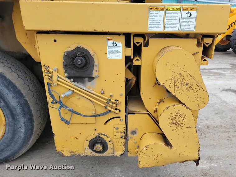 image for item DL7853 2000 Etnyre chip spreader