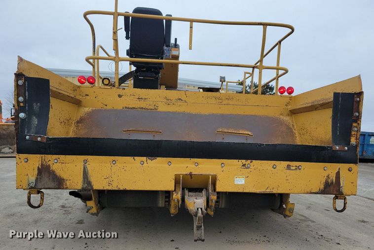 image for item DL7853 2000 Etnyre chip spreader