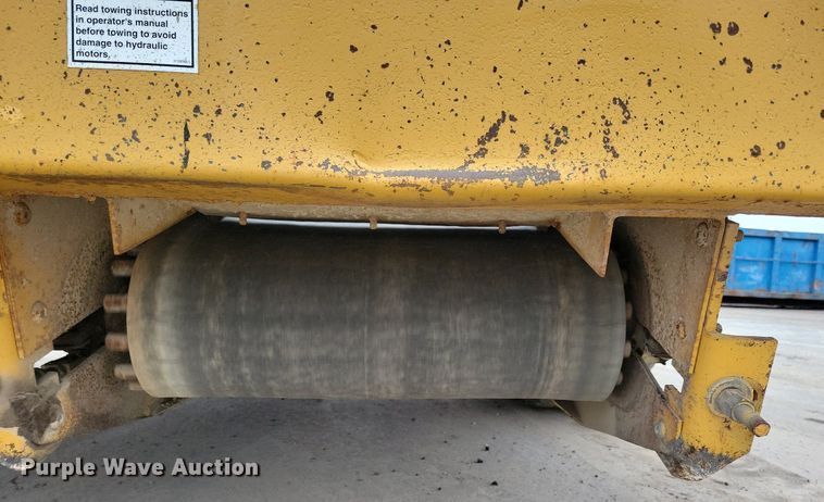 image for item DL7853 2000 Etnyre chip spreader