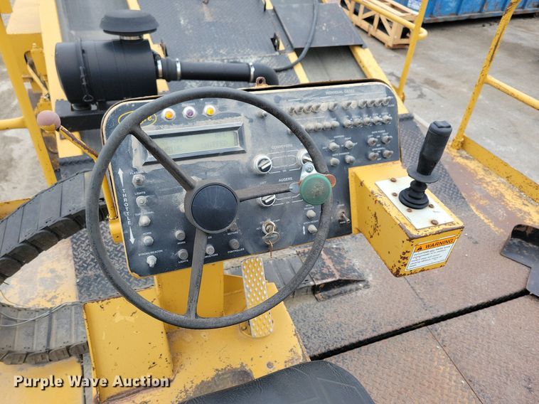 image for item DL7853 2000 Etnyre chip spreader