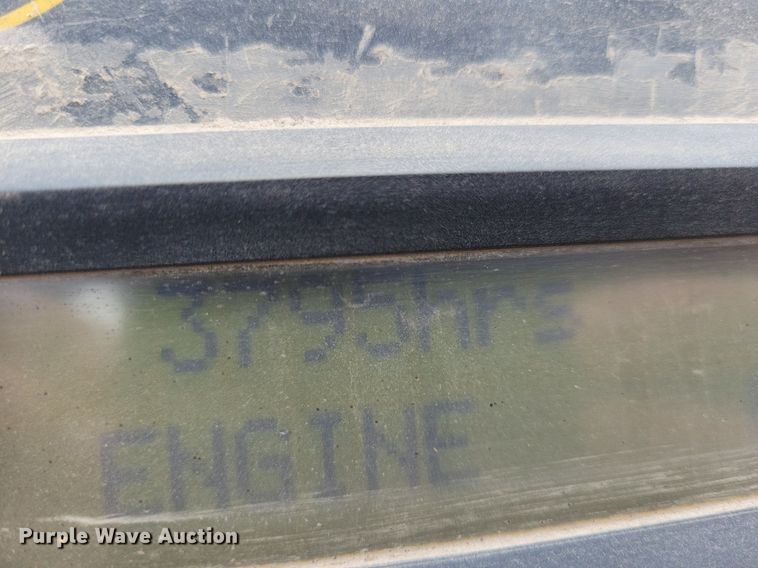 image for item DL7853 2000 Etnyre chip spreader