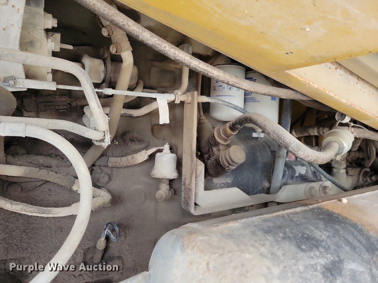 image for item DL7853 2000 Etnyre chip spreader