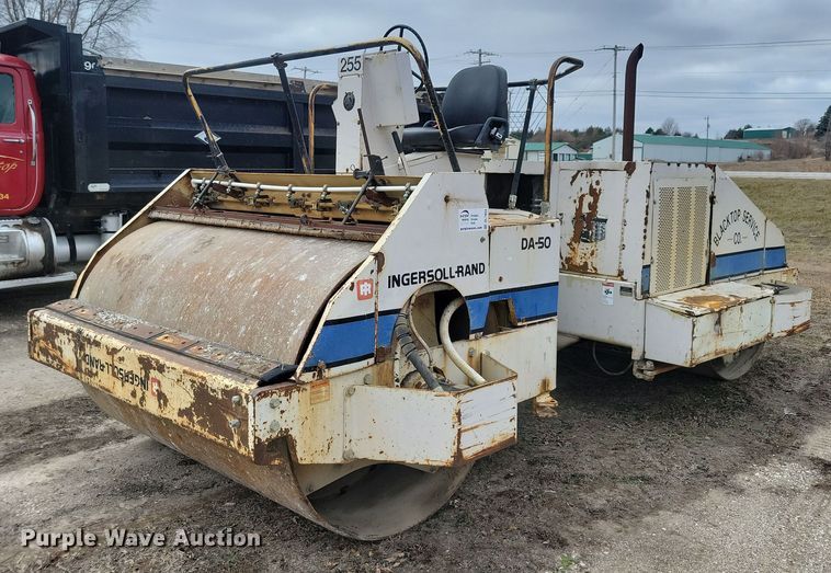 image for item DL7854 1989 Ingersoll Rand  DA-50 double drum vibratory roller