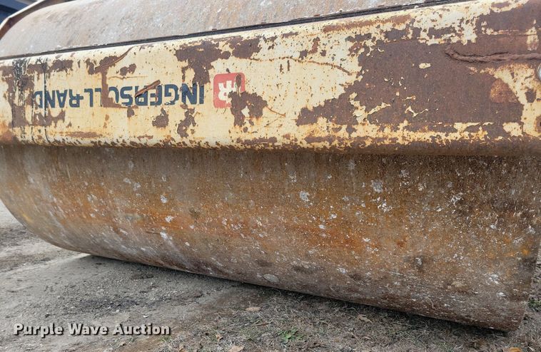 image for item DL7854 1989 Ingersoll Rand  DA-50 double drum vibratory roller