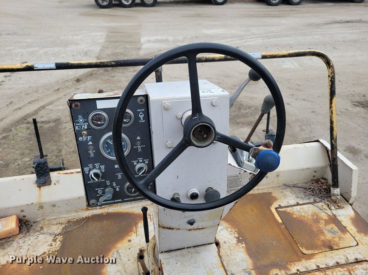 image for item DL7854 1989 Ingersoll Rand  DA-50 double drum vibratory roller