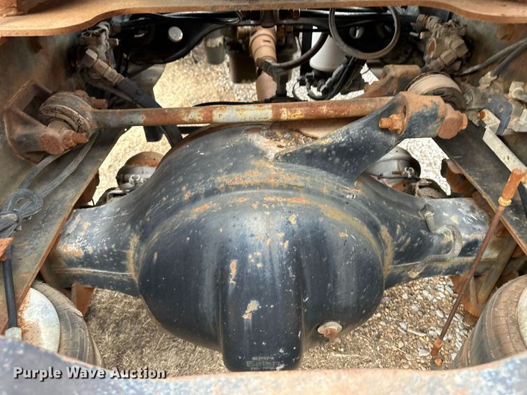 image for item DM2685 1997 Mack MR688P semi truck