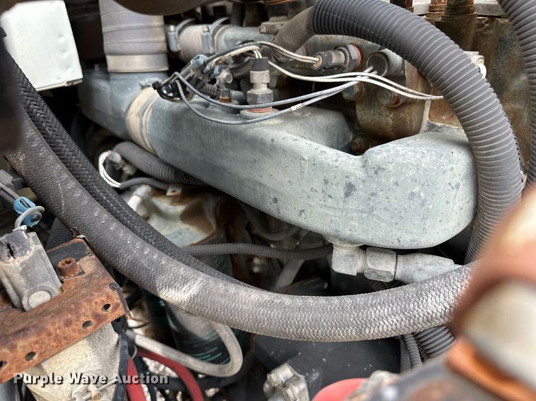 image for item DM2685 1997 Mack MR688P semi truck