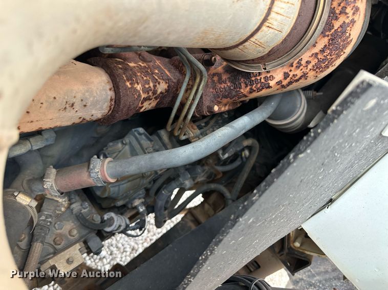 image for item DM2685 1997 Mack MR688P semi truck