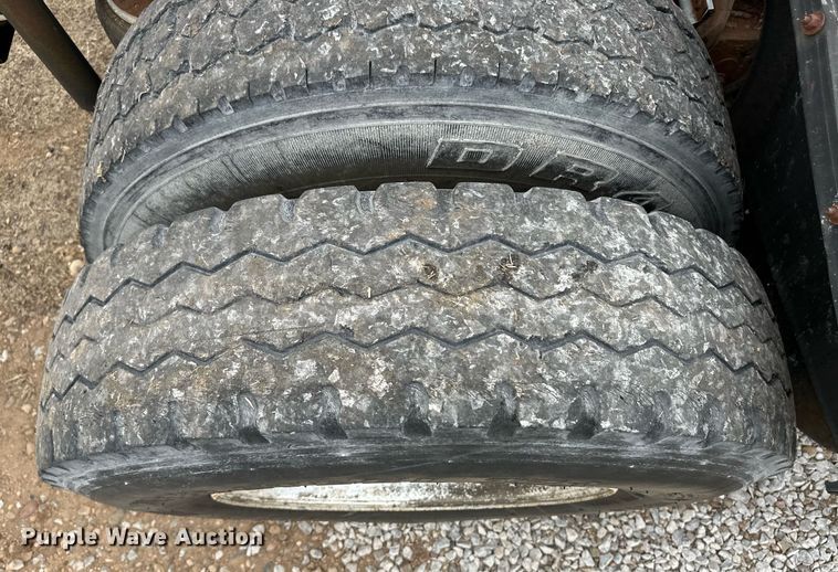 image for item DM2685 1997 Mack MR688P semi truck