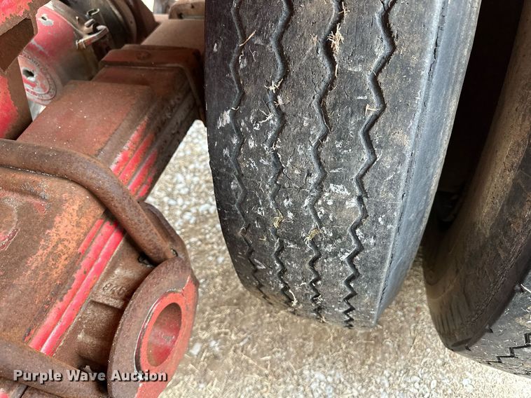 image for item DM2686 1977 tank trailer