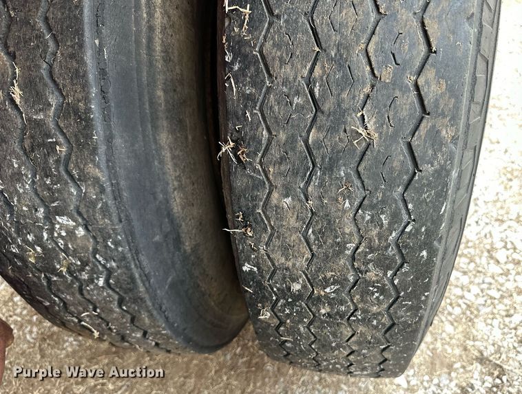 image for item DM2686 1977 tank trailer