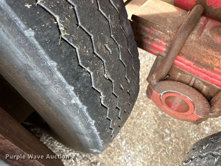 image for item DM2686 1977 tank trailer