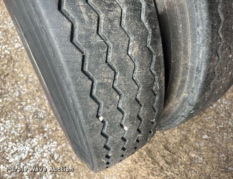 image for item DM2686 1977 tank trailer